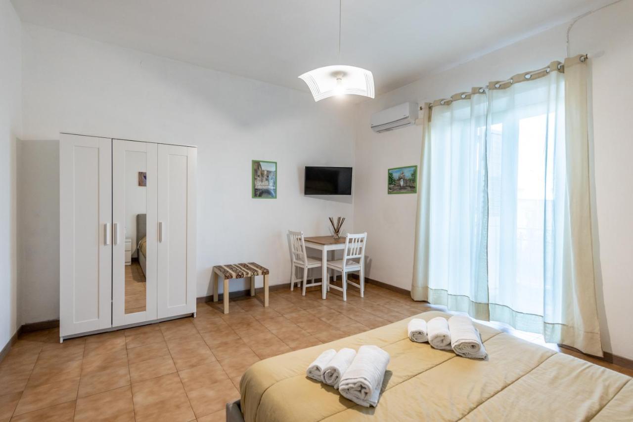 Street Art House Hotel Catania Bagian luar foto